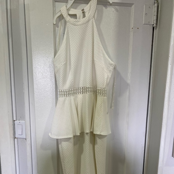 Bridal shower white dress - Picture 1 of 3